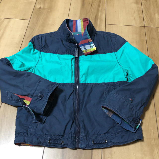 TOMMY HILFIGER(トミーヒルフィガー)のトミーヒルフィガー リバーシブルジャンパー キッズ/ベビー/マタニティのキッズ服男の子用(90cm~)(ジャケット/上着)の商品写真