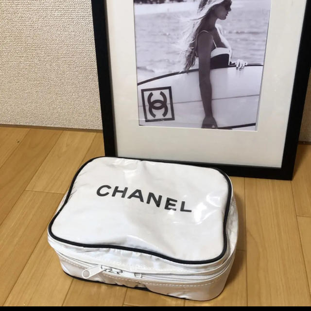 CHANEL - 本物シャネルポーチ ︎CHANEL白 ホワイトメイクセット大丸旅行アメニティの通販 by m k's shop｜シャネルならラクマ