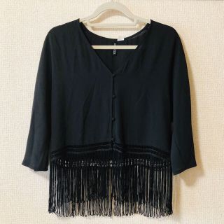 エイチアンドエム(H&M)の新品H&Mフリンジトップス　黒　(カットソー(長袖/七分))