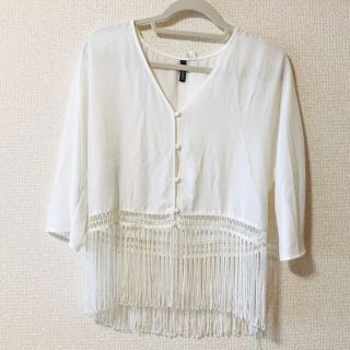 エイチアンドエム(H&M)の新品♡H＆Mフリンジトップス　白(カットソー(長袖/七分))