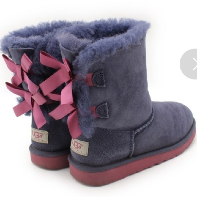 UGG(アグ)のpeko様専用☆UGG☆キッズ☆リボンブーツ☆21㎝ キッズ/ベビー/マタニティのキッズ靴/シューズ(15cm~)(ブーツ)の商品写真