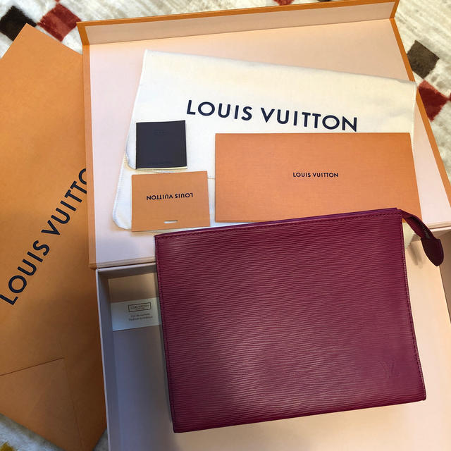 Louis Vuitton「ルイヴィトン」のクラッチバッグ