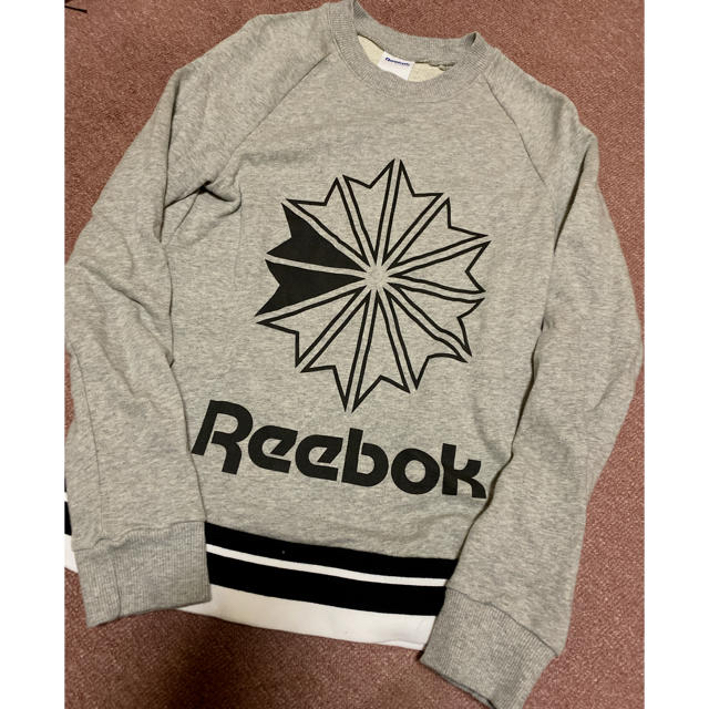 Reebok(リーボック)の❤︎Reebok❤︎トレーナー レディースのトップス(トレーナー/スウェット)の商品写真