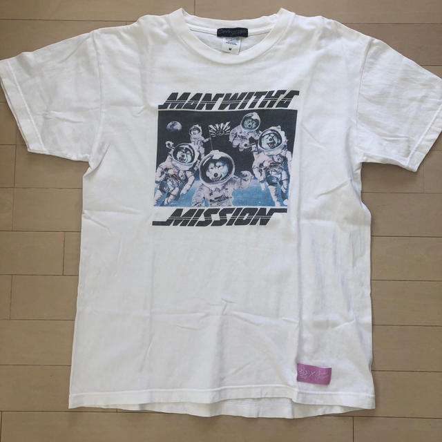 MAN WITH A MISSION(マンウィズアミッション)のマンウィズ 宇宙Tシャツ M エンタメ/ホビーのタレントグッズ(ミュージシャン)の商品写真