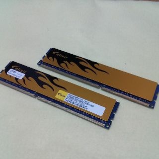 DDR3メモリ　2GB×2枚＝4GB(PCパーツ)