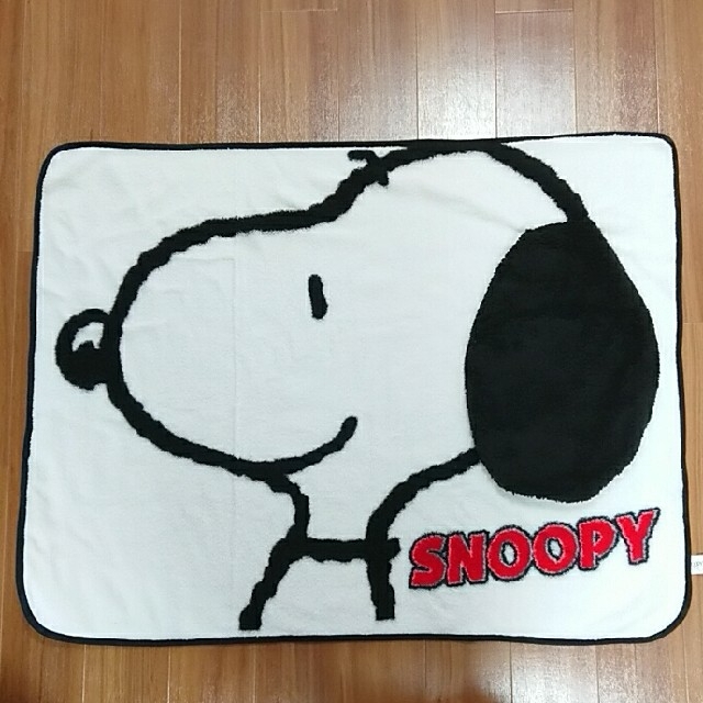 SNOOPY(スヌーピー)の新品★スヌーピー SNOOPY 耳つき ブランケット キッズ/ベビー/マタニティのこども用ファッション小物(おくるみ/ブランケット)の商品写真