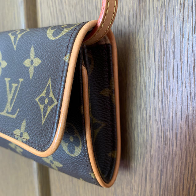 LOUIS VUITTON(ルイヴィトン)のルイ・ヴィトン モノグラム ポシェットツインPM レディースのバッグ(ショルダーバッグ)の商品写真