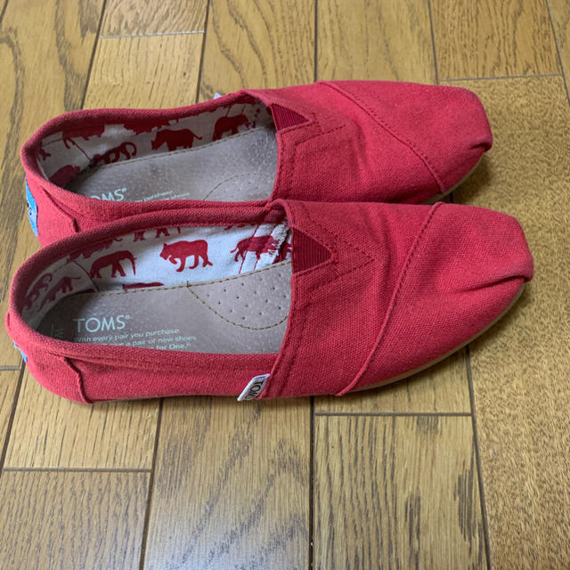 TOMS(トムズ)のTOMS スリッポン レディースの靴/シューズ(スリッポン/モカシン)の商品写真