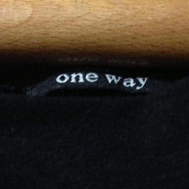 one*way(ワンウェイ)のone*way♡プチネックロゴTシャツ レディースのトップス(Tシャツ(長袖/七分))の商品写真