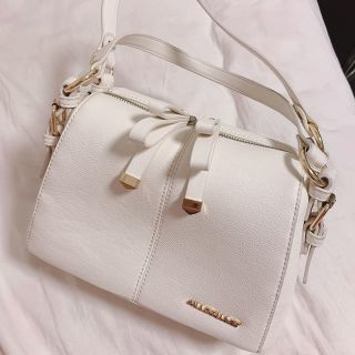 ジルスチュアート(JILLSTUART)のリボンノットバッグ ホワイト(ショルダーバッグ)