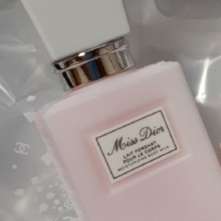 クリスチャンディオール(Christian Dior)のみかりん０４様専用❤Dior Miss Dior ボディミルク(ボディローション/ミルク)