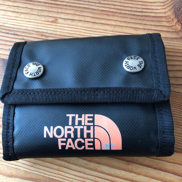 THE NORTH FACE(ザノースフェイス)の予約中です。ノースフェイス　財布 メンズのファッション小物(折り財布)の商品写真