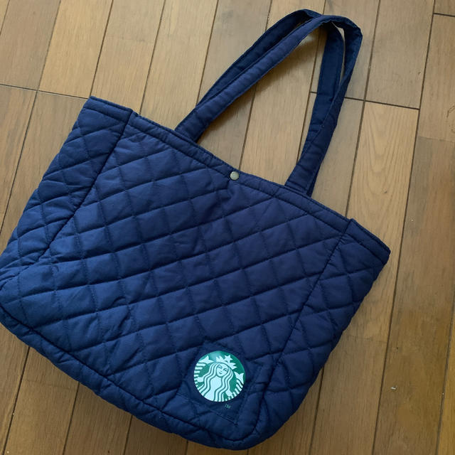 Starbucks Coffee(スターバックスコーヒー)のSTARBUCKS♡スターバックス♡トートバッグ♡キルティング レディースのバッグ(トートバッグ)の商品写真