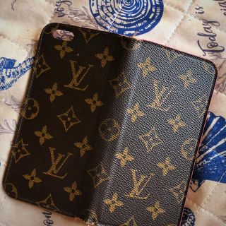 ルイヴィトン(LOUIS VUITTON)のVUITTON ケータイケース(iPhoneケース)