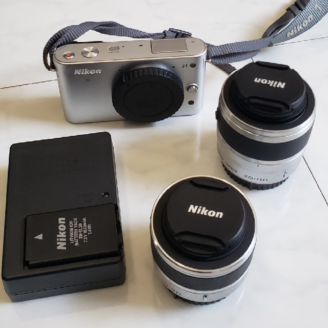 Nikon J1　少し訳有り