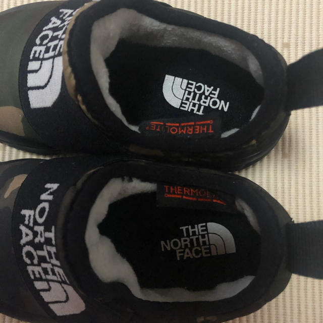 THE NORTH FACE(ザノースフェイス)のノースフェイス　ヌプシ  ライトモック　15センチ キッズ/ベビー/マタニティのキッズ靴/シューズ(15cm~)(スニーカー)の商品写真