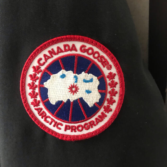 CANADA GOOSE(カナダグース)のカナダグース   ジャスパー ブラック Mサイズ メンズのジャケット/アウター(ダウンジャケット)の商品写真