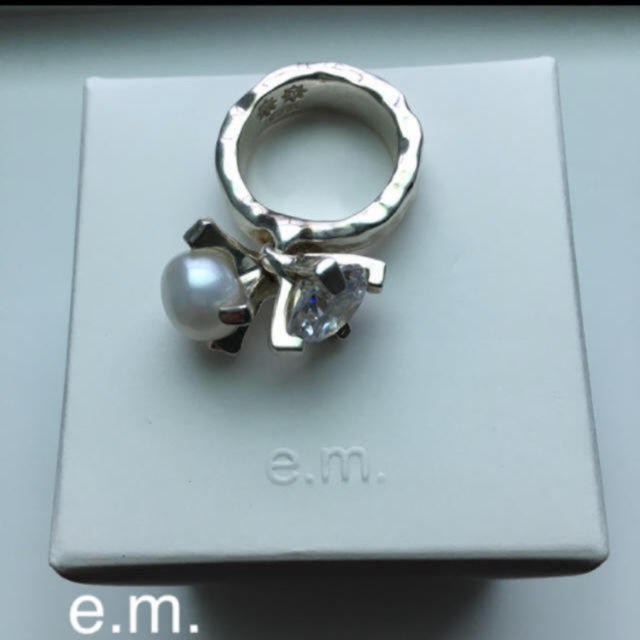 e.m.(イーエム)のe.m. 大定番　ジルコニアパールリング レディースのアクセサリー(リング(指輪))の商品写真