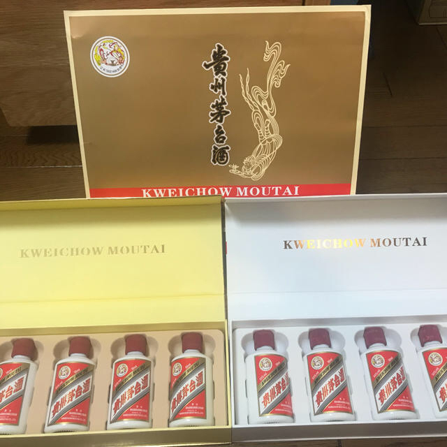 茅台酒 ミニセット ×2 食品/飲料/酒の酒(蒸留酒/スピリッツ)の商品写真