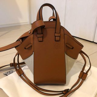 ロエベ(LOEWE)のロエベ ハンモック タンナチュラル(ショルダーバッグ)