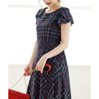 トッコ(tocco)の正統派可愛い肩リボンつきブリティッシュチェック×ドットワンピース 　tocco　(ひざ丈ワンピース)