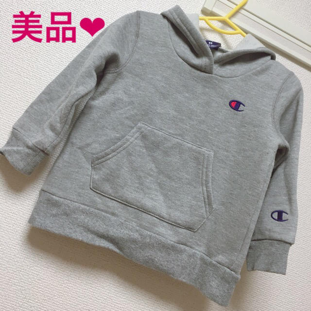 Champion(チャンピオン)の【美品】Champion パーカー キッズ 95 チャンピオン  トレーナー キッズ/ベビー/マタニティのキッズ服男の子用(90cm~)(Tシャツ/カットソー)の商品写真