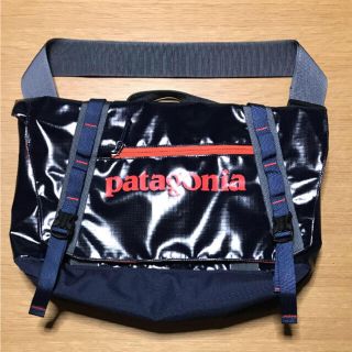 パタゴニア(patagonia)のパタゴニア  ブラックホール　メッセンジャー　12L(メッセンジャーバッグ)