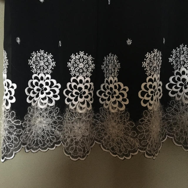 seta ichiro(セタイチロウ)のseta  ichiro 刺繍ワンピース　40 黒 レディースのワンピース(ひざ丈ワンピース)の商品写真
