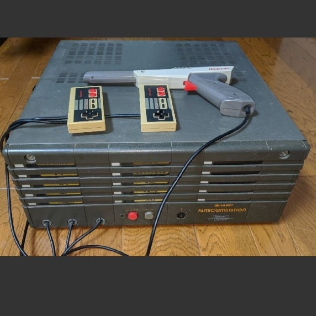 売れ筋介護用品も! SHARP - シャープ ファミコンステーションの通販 by つじや's 本体