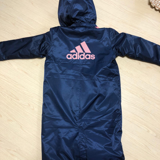 adidas(アディダス)のadidasベンチコート130 女の子 キッズ/ベビー/マタニティのキッズ服女の子用(90cm~)(コート)の商品写真