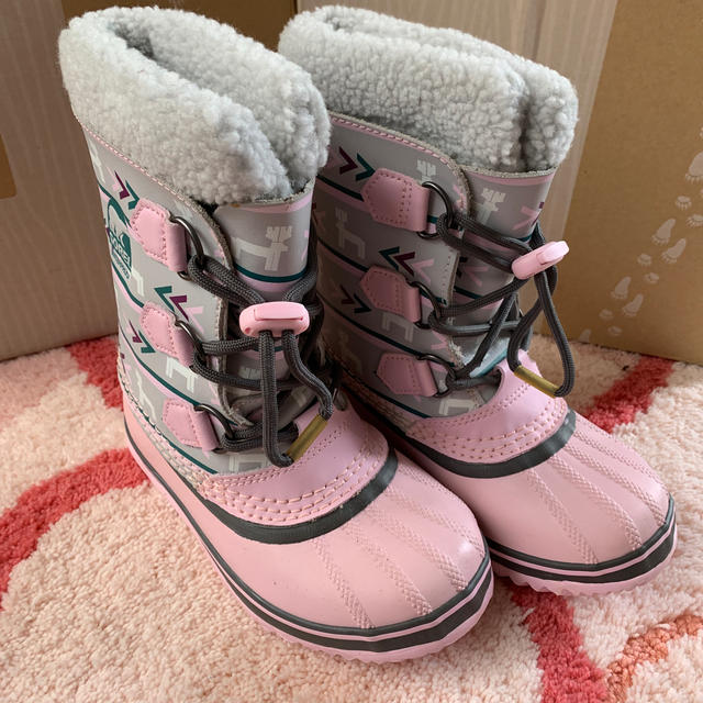 SOREL(ソレル)のSORELソレル☆スノーブーツ新品19cmピンク◆国内正規品② キッズ/ベビー/マタニティのキッズ靴/シューズ(15cm~)(アウトドアシューズ)の商品写真