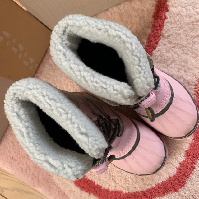 SOREL(ソレル)のSORELソレル☆スノーブーツ新品19cmピンク◆国内正規品② キッズ/ベビー/マタニティのキッズ靴/シューズ(15cm~)(アウトドアシューズ)の商品写真