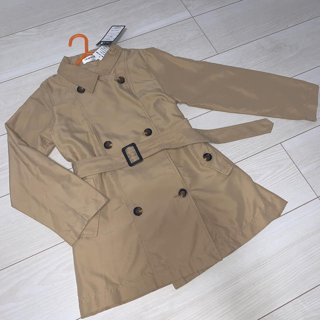 定番入荷 【新品タグ付き】トッカバンビーニ トレンチコート 120