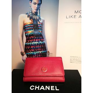 シャネル(CHANEL)の６万円（参考価格）シャネル　ココボタン　カーフスキン　赤　キーケース(キーケース)