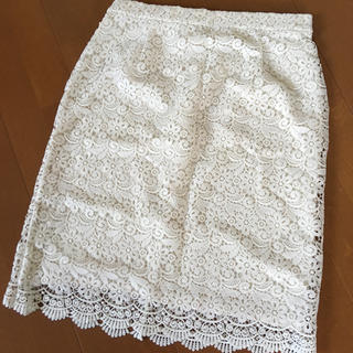 ユニクロ(UNIQLO)の白 レーススカート XL(ひざ丈スカート)