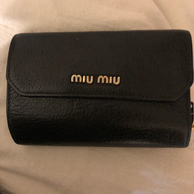 贈り物 miumiu レザー財布 小物