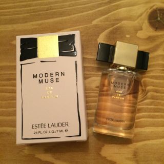 エスティローダー(Estee Lauder)のエスティローダー☆香水(香水(女性用))