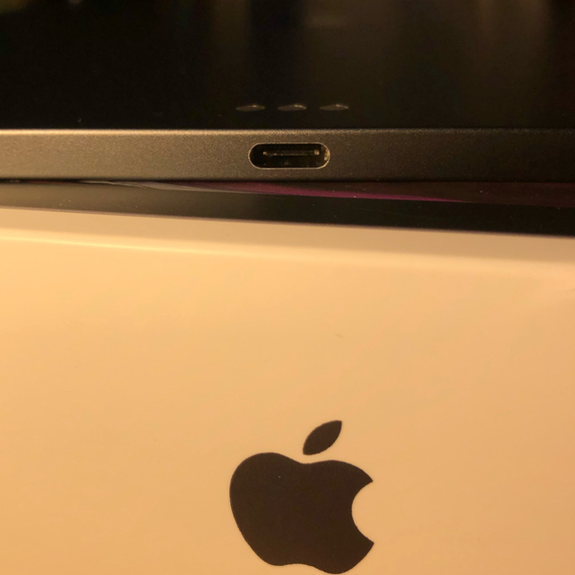 iPad Pro 12.9 インチ第3世代とペンシルのセット（その他付属品あり）