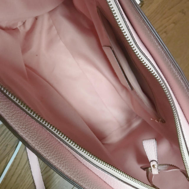 Samantha Vega(サマンサベガ)のサマンサヴェガ　フラッター　大　ピンク レディースのバッグ(ショルダーバッグ)の商品写真