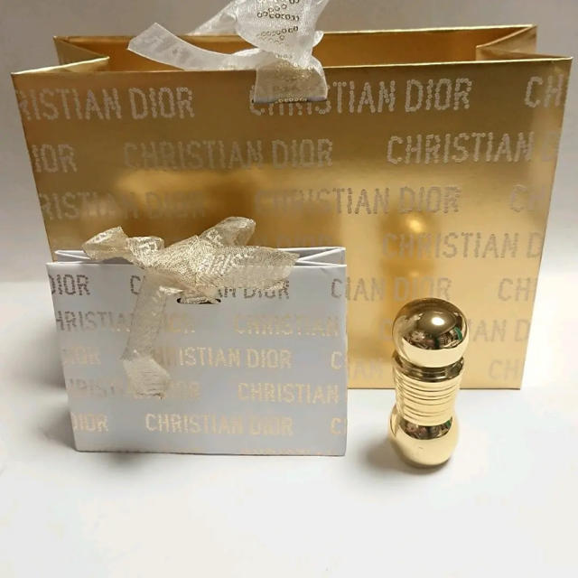 Christian Dior(クリスチャンディオール)の【数量限定】ディオール ホリデー  口紅 068 コスメ/美容のベースメイク/化粧品(口紅)の商品写真