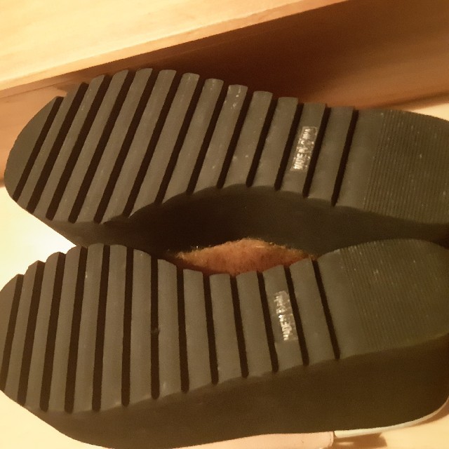 KAWI JAMELE(カウイジャミール)のカウイジャミール　ファーサンダル レディースの靴/シューズ(サンダル)の商品写真