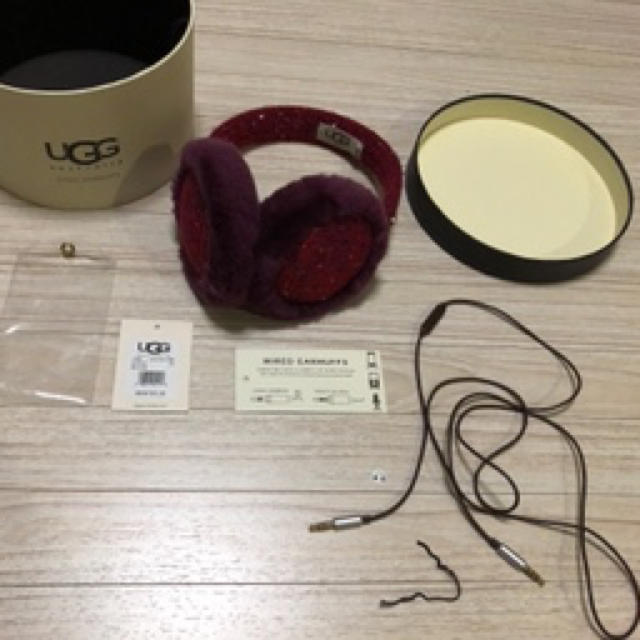 UGG(アグ)のUGG イヤーマフ　ヘッドホン レディースのファッション小物(イヤーマフ)の商品写真