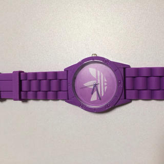 ウィゴー(WEGO)の紫の腕時計(腕時計)