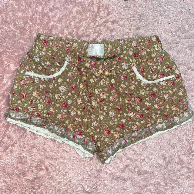 OLIVEdesOLIVE(オリーブデオリーブ)のOLIVE des OLIVE 花柄ショートパンツ レディースのパンツ(ショートパンツ)の商品写真