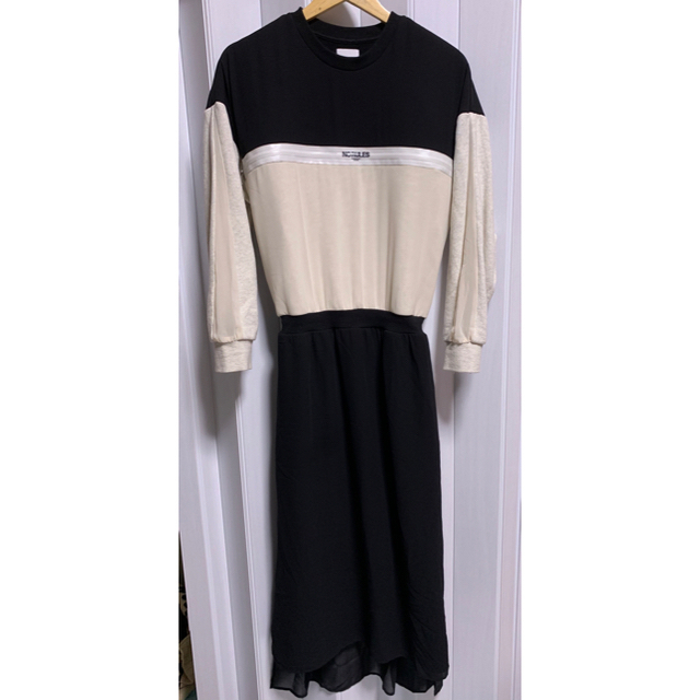 Ameri VINTAGE(アメリヴィンテージ)のしーさん専用★AMERI LOGO FASTENER SWEAT DRESS レディースのワンピース(ロングワンピース/マキシワンピース)の商品写真