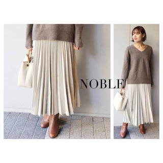 ノーブル(Noble)のNOBLE フェイクスエードプリーツロングスカート (ロングスカート)