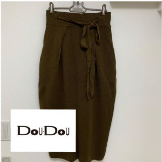 ドゥドゥ(DouDou)の【未着用】DOUDOU ニットスカート(ひざ丈スカート)