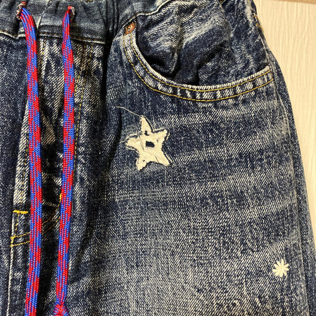 DENIM DUNGAREE(デニムダンガリー)のDENIM&DUNGAREE/スターワッペンイージーパンツ/デニム&ダンガリー レディースのパンツ(デニム/ジーンズ)の商品写真