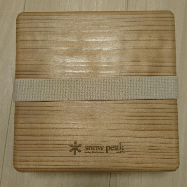 Snow Peak(スノーピーク)の【未使用】スノーピーク  ノベルティ 保冷弁当箱（Snow peak）限定品 スポーツ/アウトドアのアウトドア(食器)の商品写真