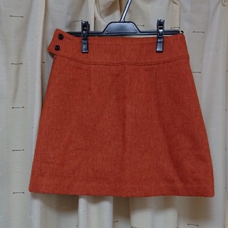 台形ミニスカート オレンジ色  (ひざ丈スカート)